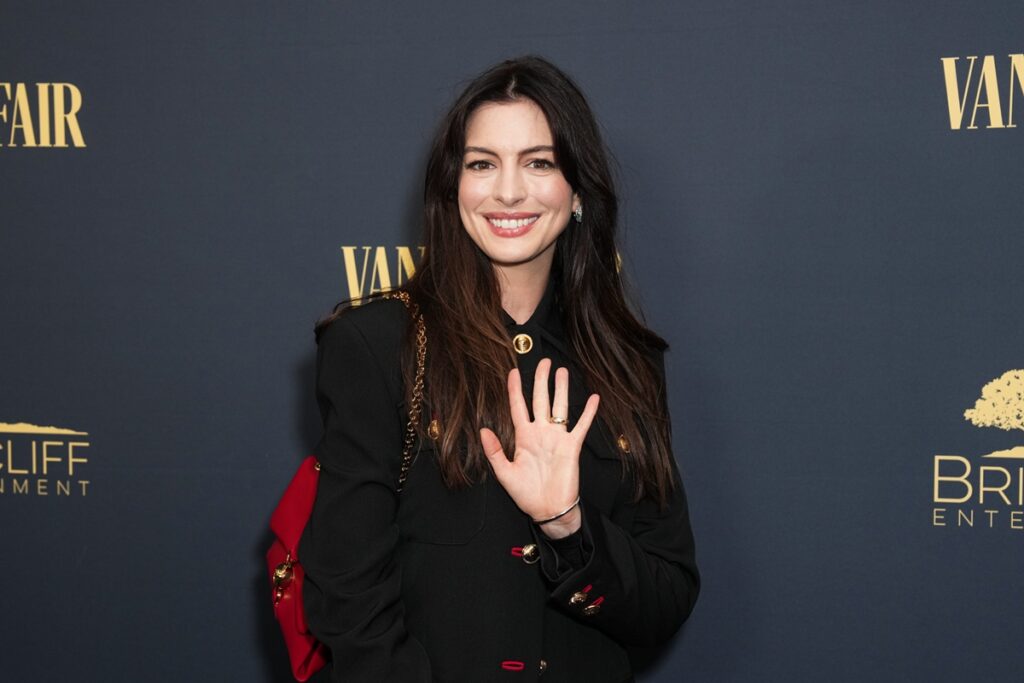 musica-brasileira-foi-a-mais-ouvida-por-anne-hathaway-em-2025