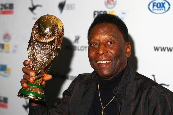 morte-de-pele-completa-tres-anos-e-rei-recebe-homenagens-na-web;-veja
