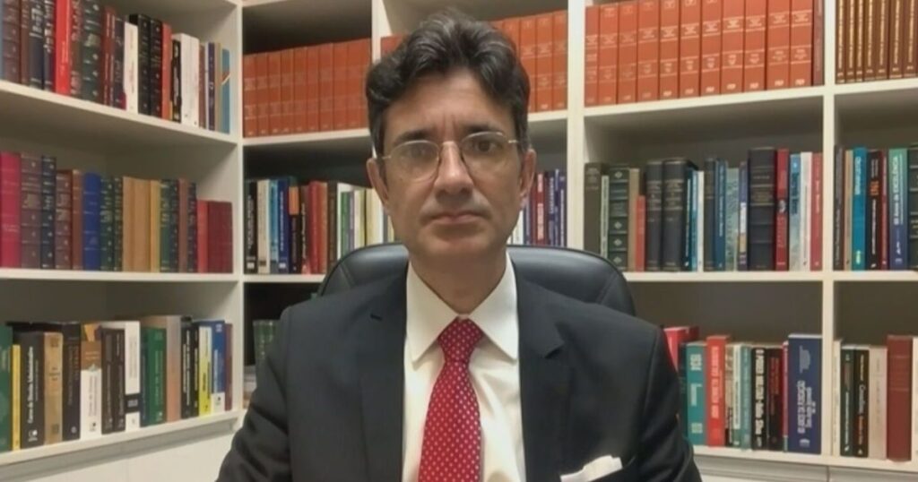 codigo-de-conduta-para-o-stf-precisa-acontecer,-diz-advogado