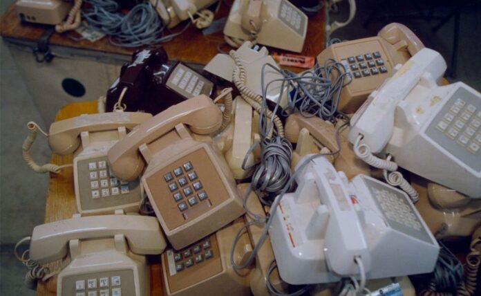 em-1998-os-americanos-tentaram-previr-2025.-veja-o-que-eles-acertaram