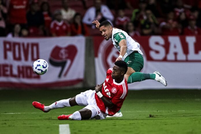 video:-zagueiro-vitao-desembarca-no-rio-para-assinar-com-o-flamengo