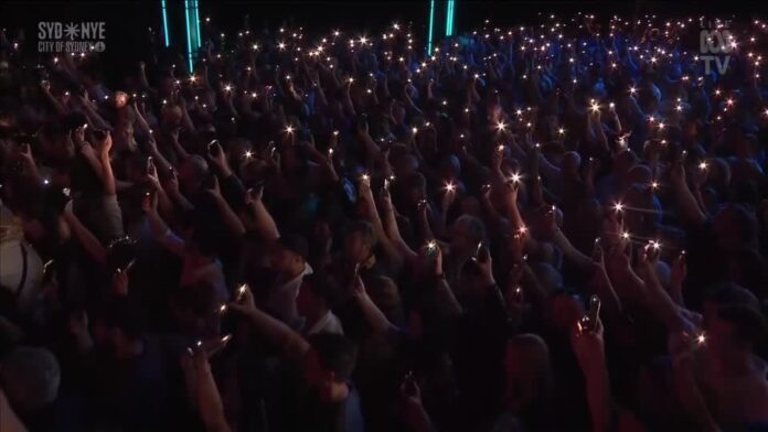 australianos-fazem-homenagem-as-vitimas-de-atentado-antes-do-ano-novo