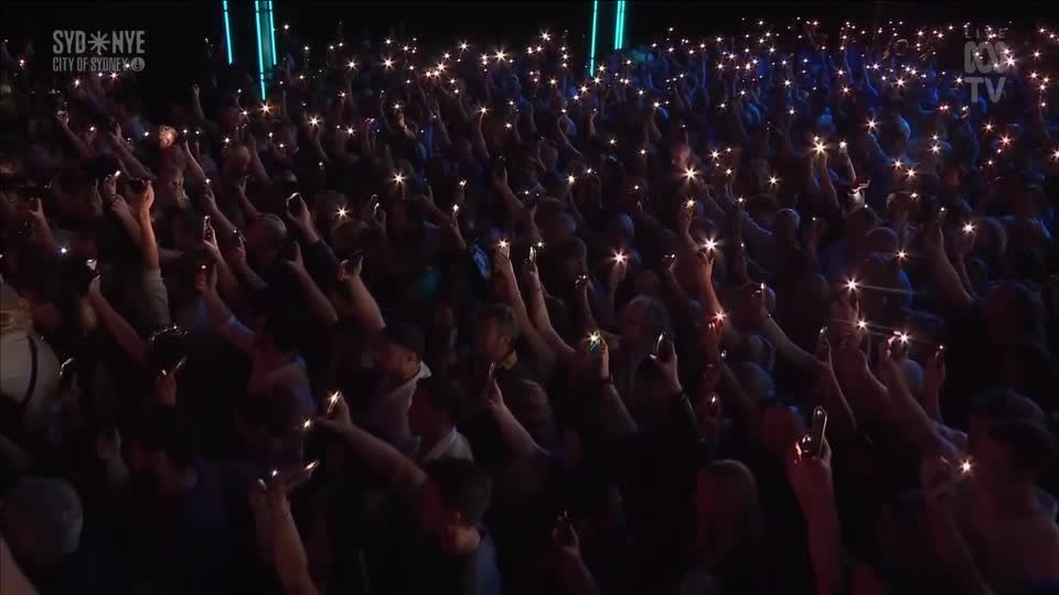 australianos-fazem-homenagem-as-vitimas-de-atentado-antes-do-ano-novo