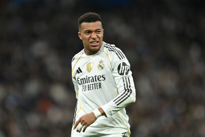 real-madrid-confirma-lesao-de-kylian-mbappe-no-joelho;-confira
