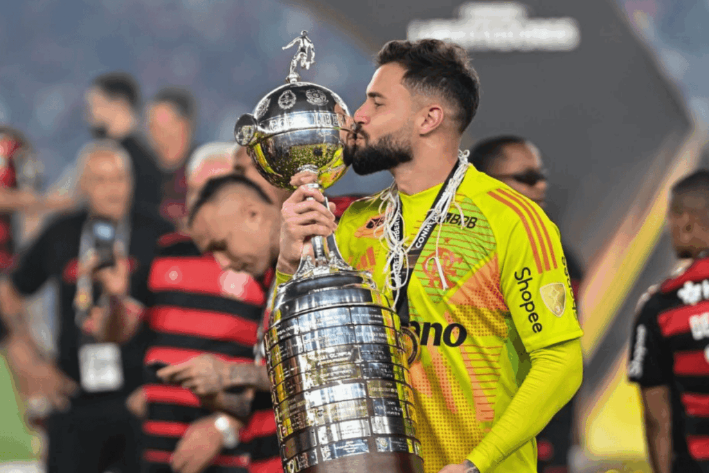 goleiro-do-flamengo-acerta-transferencia-para-o-cruzeiro