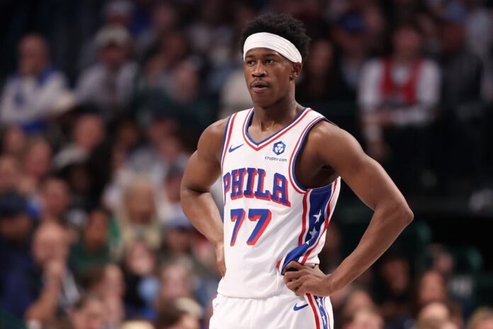 calouro-do-76ers-viraliza-apos-“toco-duplo”-em-jogo-da-nba;-assista