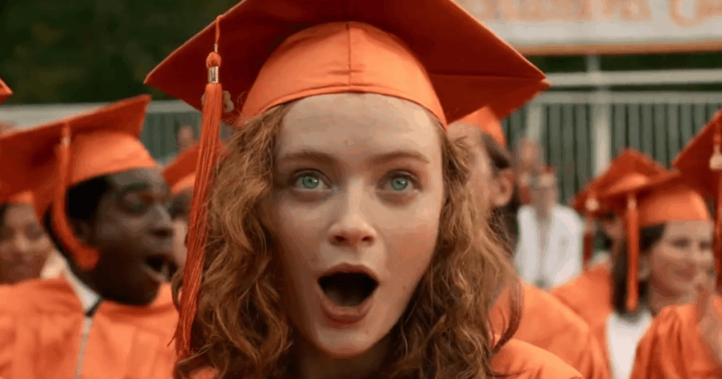 “stranger-things”:-cena-do-ultimo-episodio-e-homenagem-especial