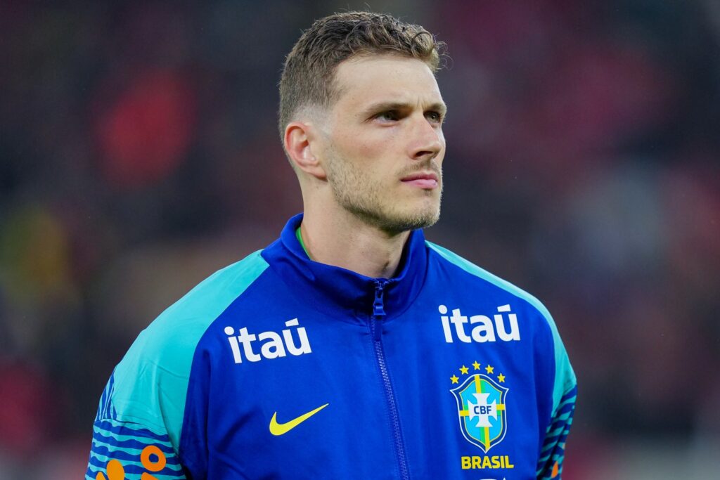 jogador-da-selecao-brasileira-recebe-proposta-de-clube-ingles;-veja