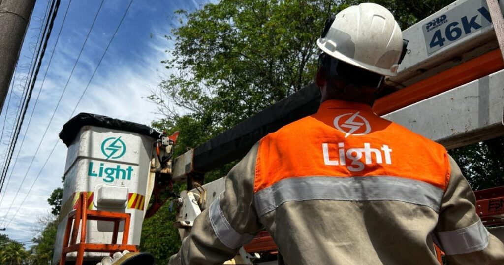 procon-multa-light-em-mais-de-r$-3-milhoes-por-apagao-no-rio-de-janeiro