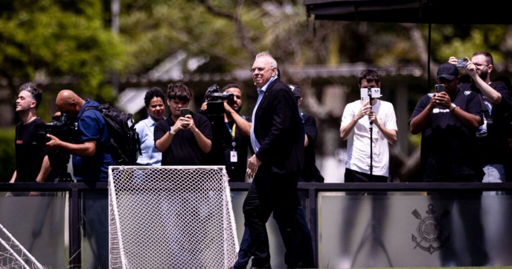 corinthians-recebe-r$-70-milhoes-em-emprestimo-para-derrubar-transfer-bans