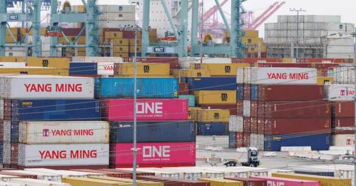 deficit-comercial-dos-eua-em-outubro-contrai-e-e-menor-desde-2009