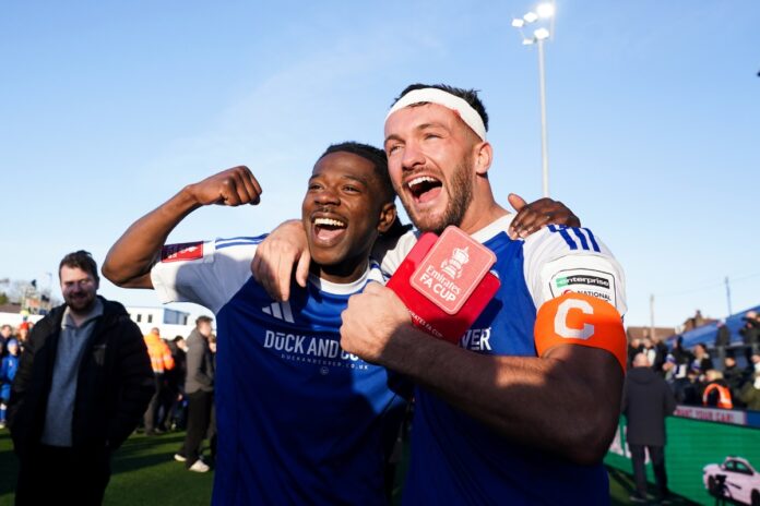 copa-da-inglaterra:-crystal-palace-e-eliminado-para-time-da-6a-divisao