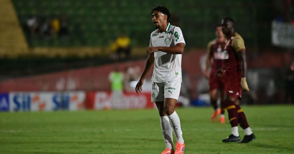 com-um-a-mais,-palmeiras-vence-portuguesa-na-estreia-do-paulistao