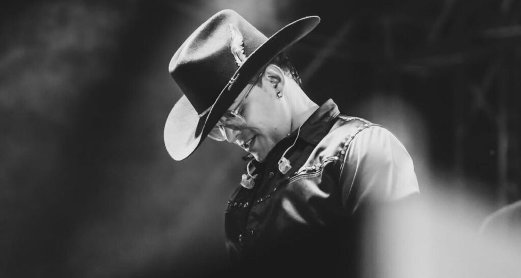 cantor-colombiano-yeison-jimenez-morre-em-acidente-aereo