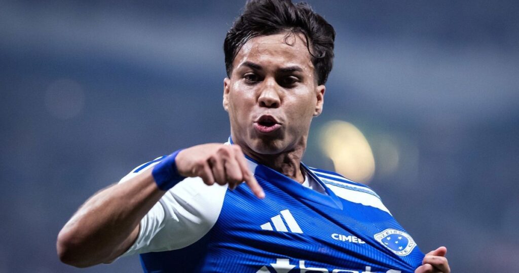 cruzeiro-anuncia-renovacao-de-contrato-com-kaio-jorge