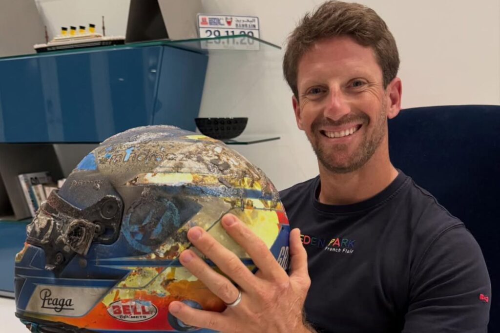 f1:-grosjean-mostra-como-ficou-capacete-apos-grave-acidente;-confira