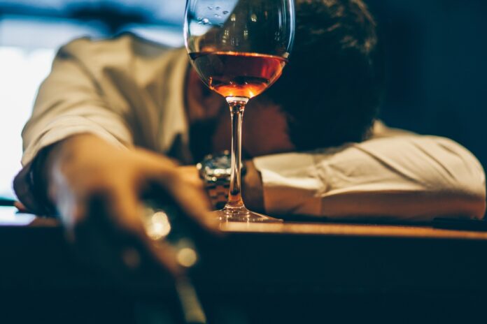 psiquiatra-aponta-sinais-de-que-o-consumo-de-alcool-passou-do-limite