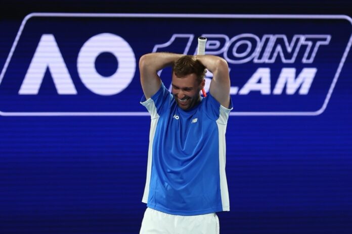 australian-open:-amador-bate-numero-1-do-mundo-e-vence-one-point-slam