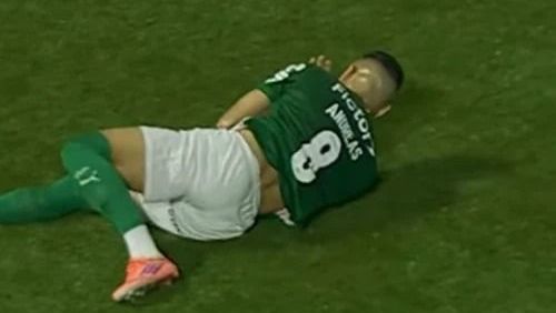 palmeiras:-andreas-sente-dores-e-deixa-campo-no-primeiro-tempo