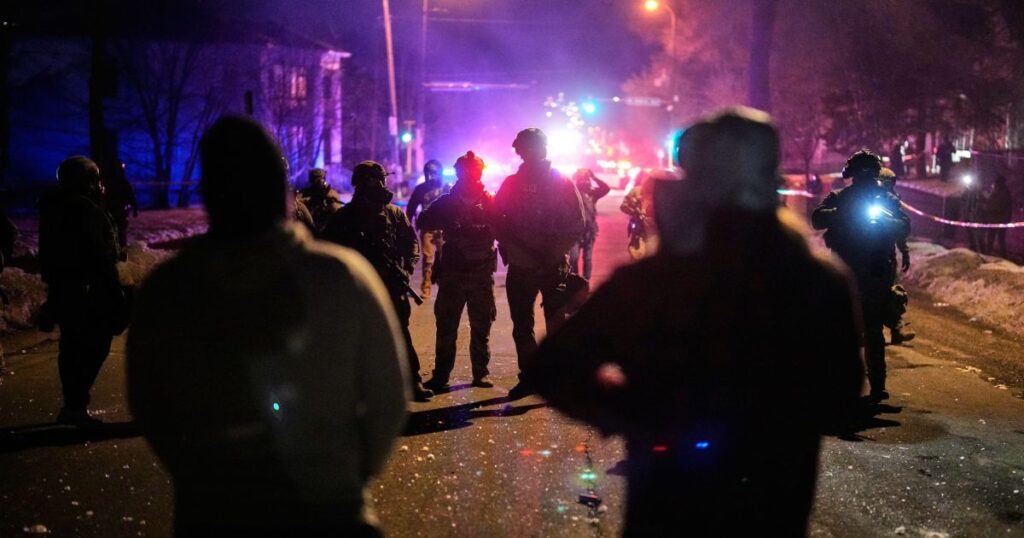 homem-e-baleado-apos-agredir-um-policial-em-minneapolis,-diz-agencia