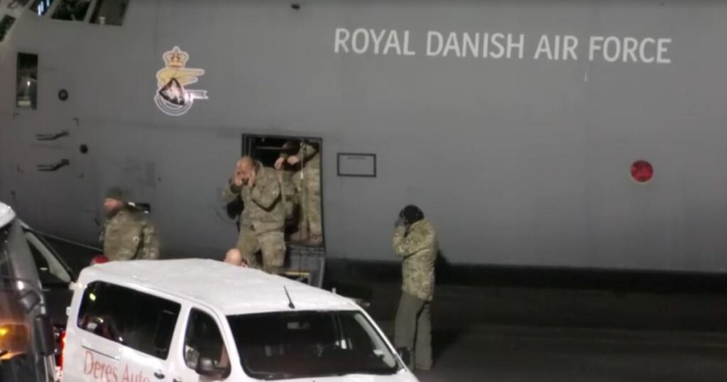 tropas-da-dinamarca-desembarcam-na-groenlandia-em-meio-a-ameacas-de-trump