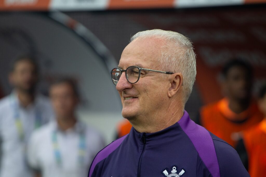 dorival-diz-esperar-mais-reforcos-no-corinthians-para-2026