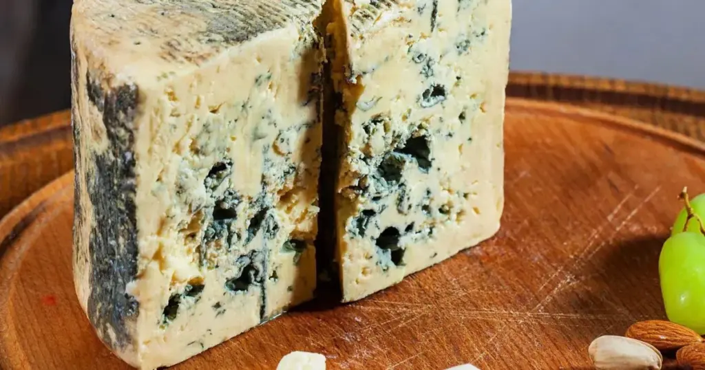 mercosul-ue:-produtor-de-gorgonzola-e-parmesao-tera-de-refazer-embalagens