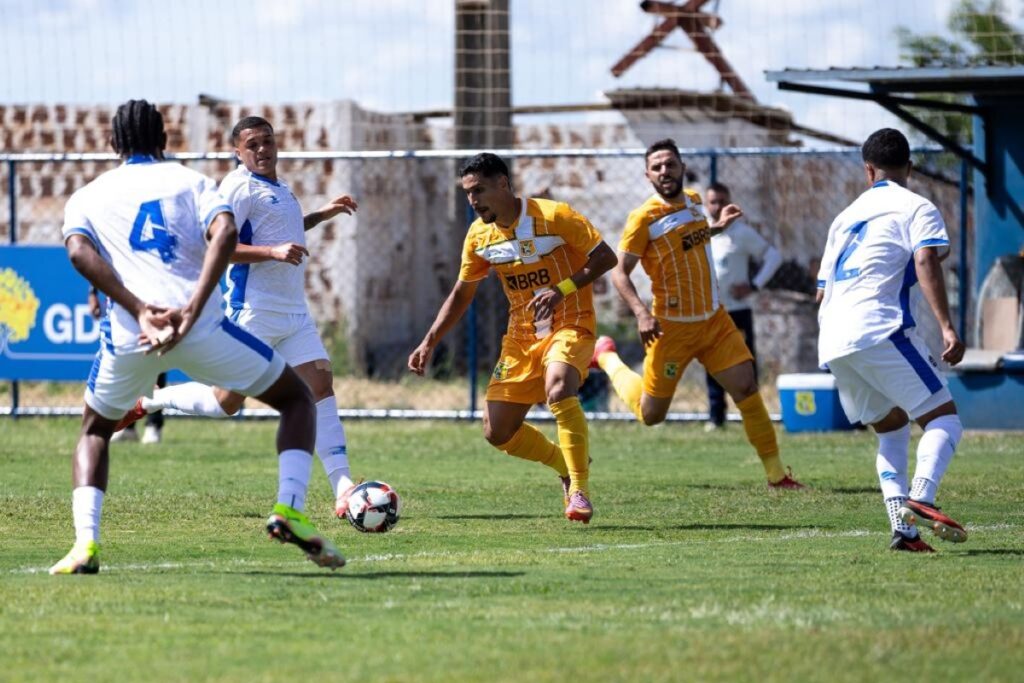 brasiliense-fica-no-empate-com-o-real-brasilia-pelo-candangao-2026