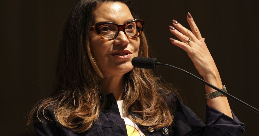 janja-lamenta-assedio-no-bbb:-“naturalizacao-da-violencia-de-genero”