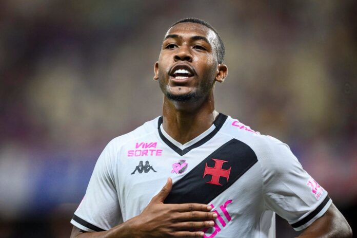 tecnico-do-newcastle-comenta-sobre-interesse-em-rayan,-do-vasco