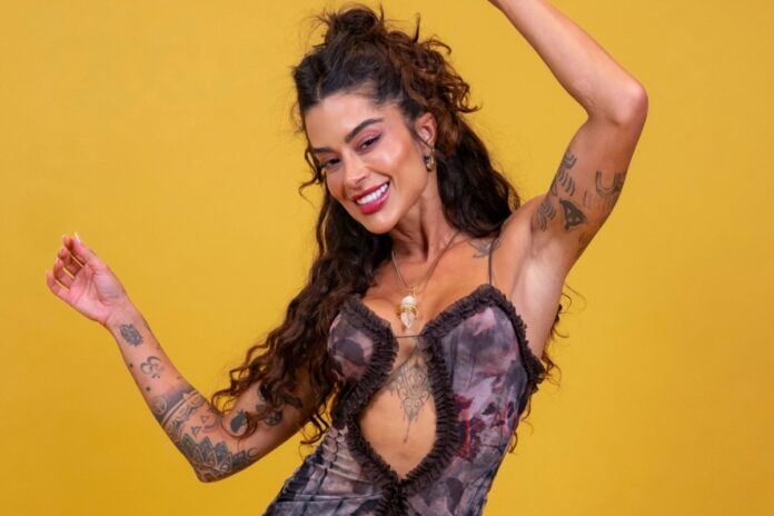 internautas-desenterram-polemica-de-aline-campos:-“absurdo”