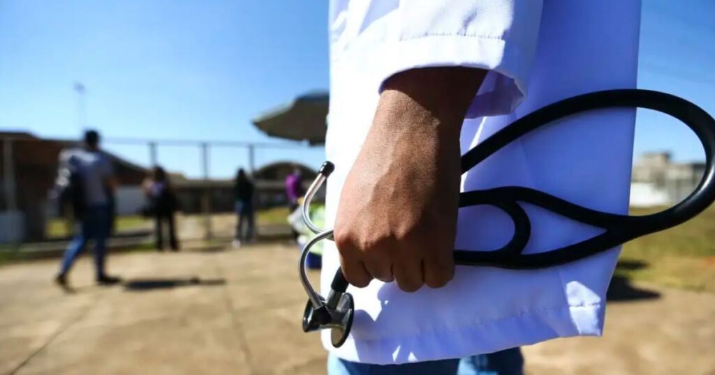 cfm-estuda-usar-enamed-para-conceder-registro-profissional