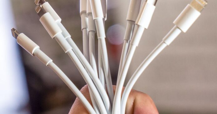 jovem-morre-apos-sofrer-descarga-eletrica-de-celular-conectado-a-tomada