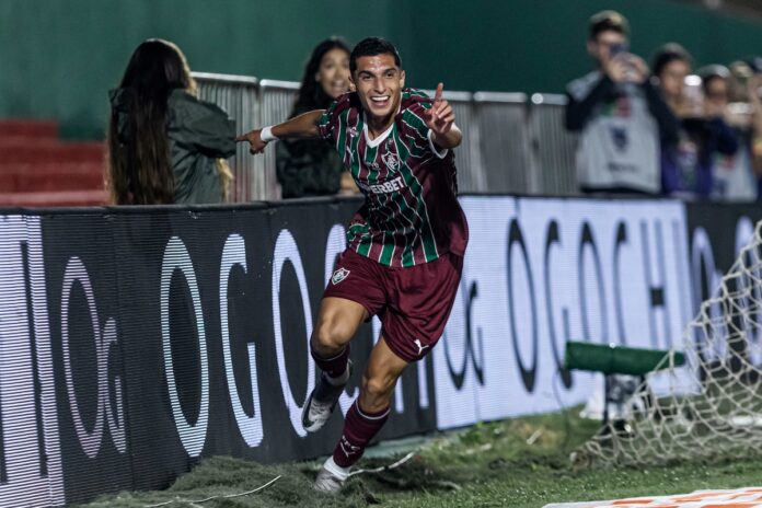 serna-marca-duas-vezes-e-fluminense-derrota-o-nova-iguacu-pelo-carioca