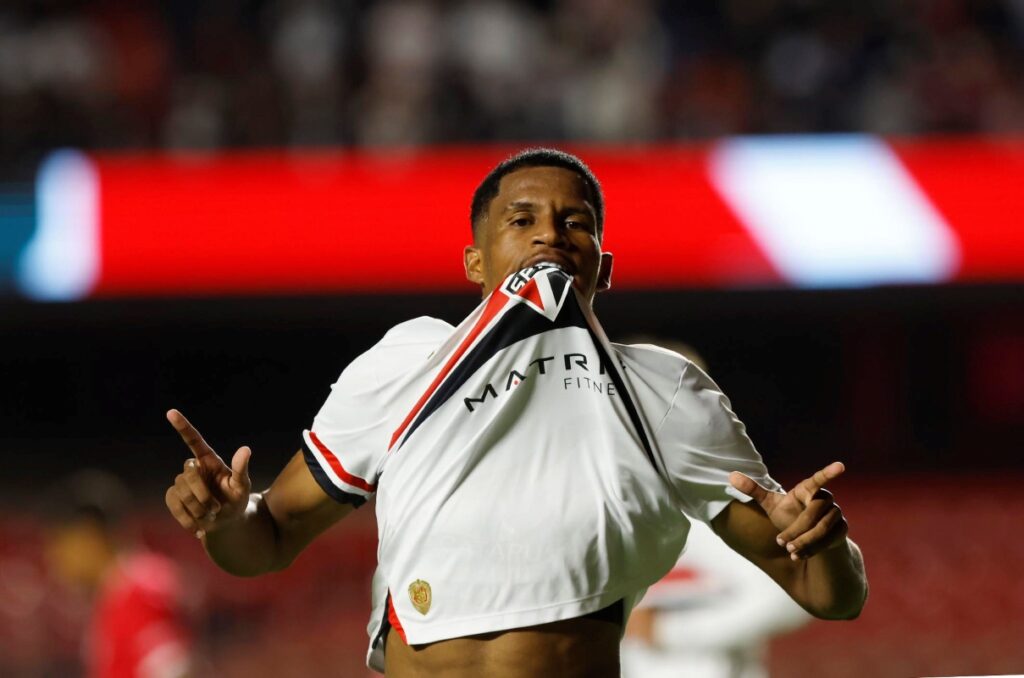 sao-paulo-goleia-ibrachina-e-se-classifica-para-a-final-da-copinha