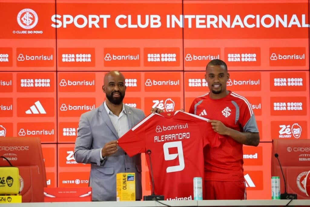 novo-reforco-do-inter,-alerrandro-revela-mudanca-de-chave-apos-2024