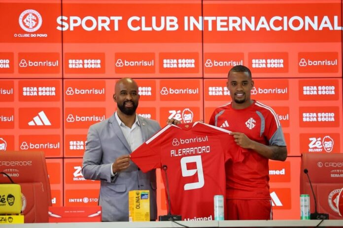 novo-reforco-do-inter,-alerrandro-revela-mudanca-de-chave-apos-2024