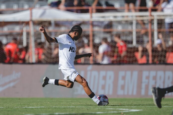 alexsander-tem-ruptura-total-do-ligamento-e-desfalca-o-atletico-mg