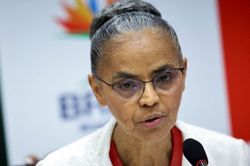 com-reviravolta-juridica,-marina-silva-considera-seguir-na-rede