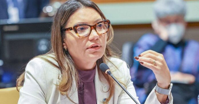 com-lula-no-camarote,-janja-deve-desfilar-com-academicos-de-niteroi