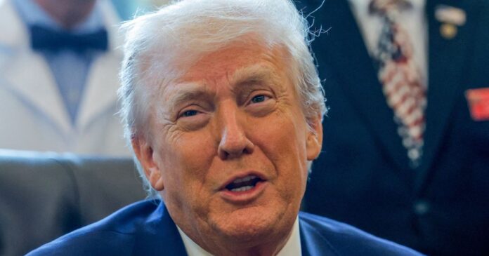 trump-deve-lancar-site-de-medicamentos-trumprx-na-quinta-(5),-dizem-fontes