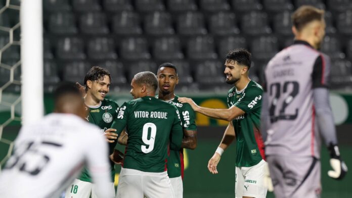 palmeiras-goleia-o-vitoria-por-5-x-1-e-vence-a-primeira-no-brasileirao