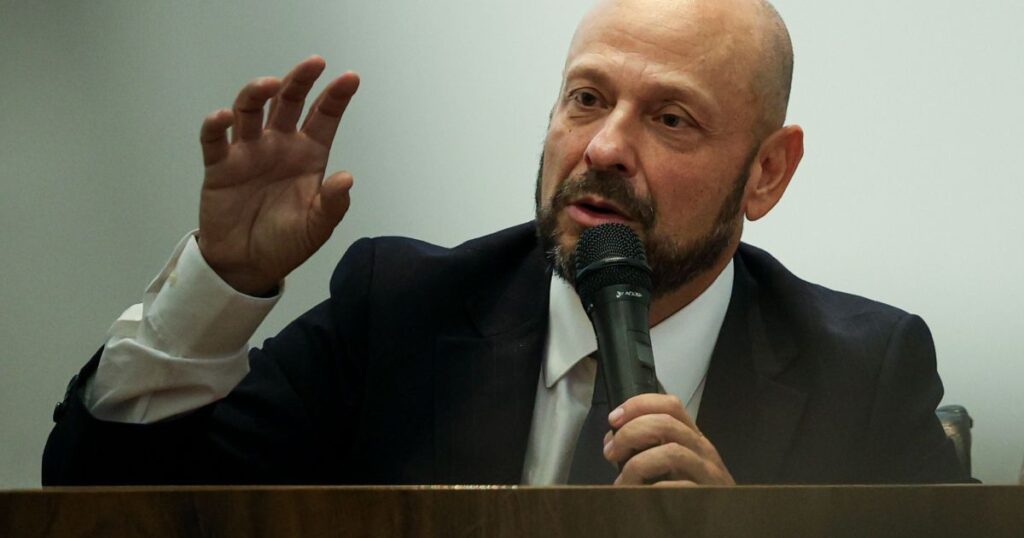 inss-foi-a-primeira-instituicao-a-adotar-medida-contra-o-master,-diz-waller