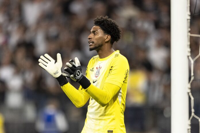 corinthians-nega-proposta-do-besiktas-pelo-goleiro-hugo-souza;-confira