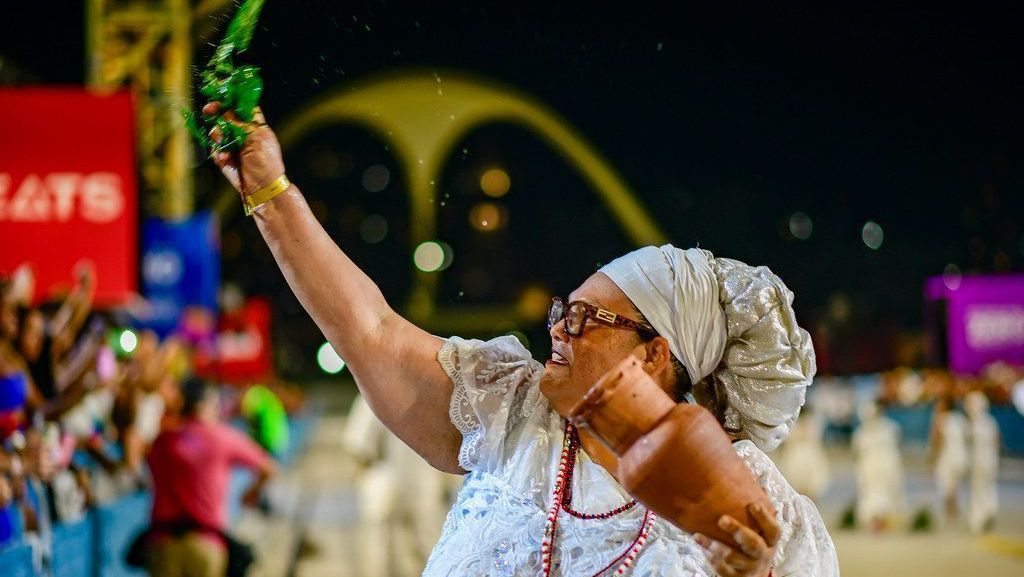sapucai-recebe-lavagem-e-ensaios-da-vila,-salgueiro,-tuiuti-e-portela