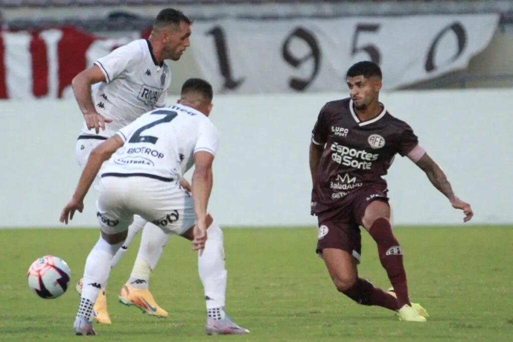 com-gol-de-penalti,-xv-de-piracicaba-vence-ferroviaria-no-paulistao-a2