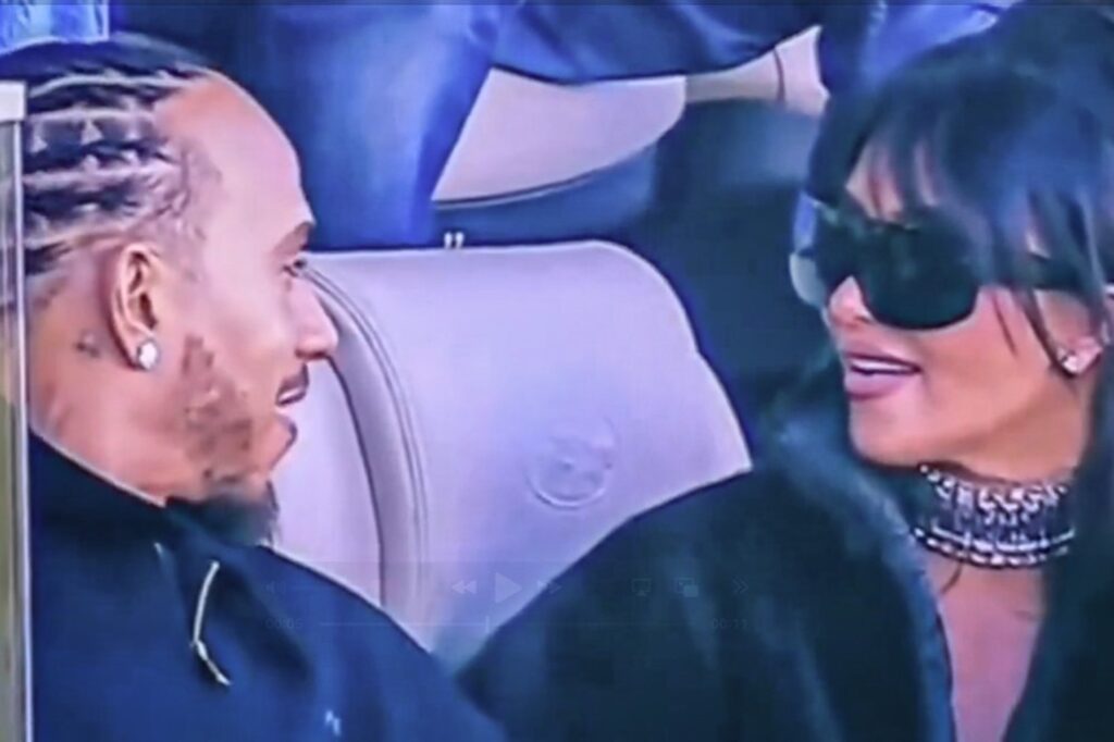 lewis-hamilton-e-kim-kardashian-sao-flagrados-juntos-no-super-bowl-lx