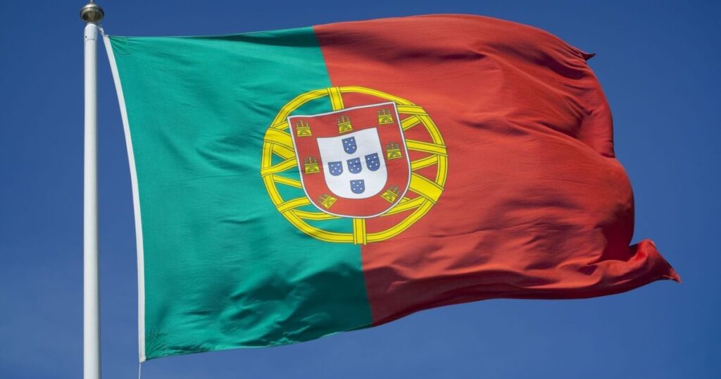 rodovia-que-liga-lisboa-a-porto-desaba-durante-fortes-chuvas-em-portugal