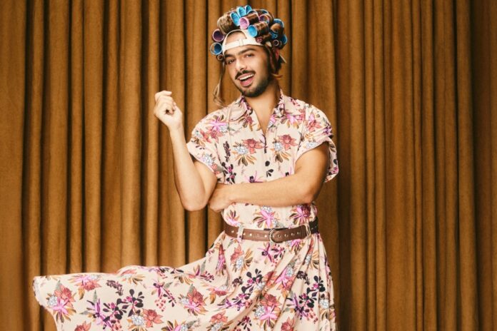 pedro-sampaio-faz-homenagem-a-paulo-gustavo-e-conta-reacao-de-dona-dea