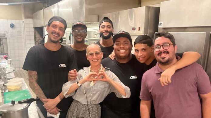 veja-todos-os-pratos-nacionais-provados-por-sarah-jessica-parker-no-rio